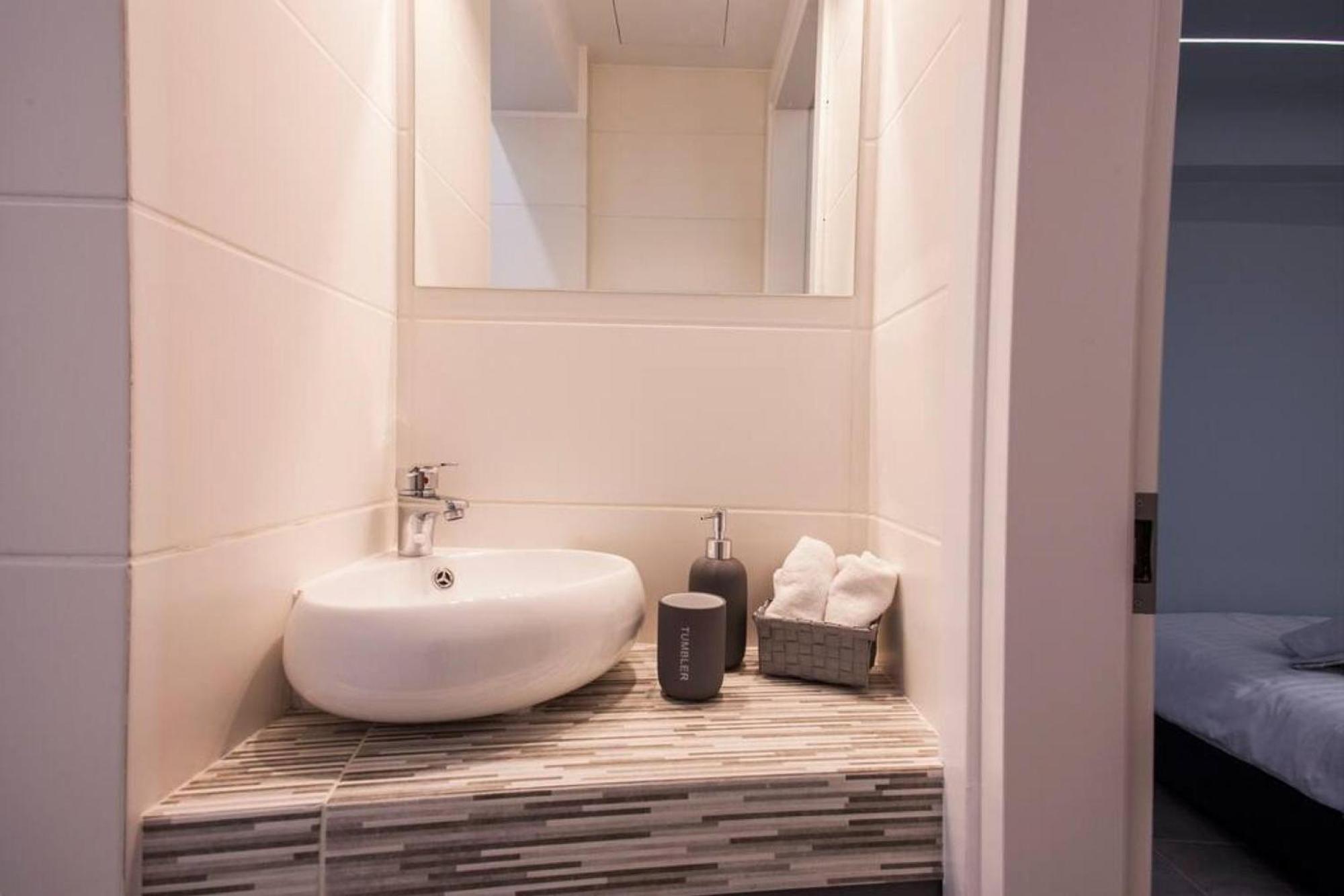 Exclusive New Modern Apartment At Syntagma Square Athén Kültér fotó